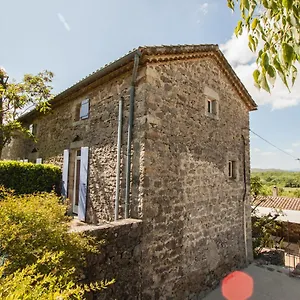 https://la-cle-des-champs-montreal-ardeche.hotels-rhonealpes.com